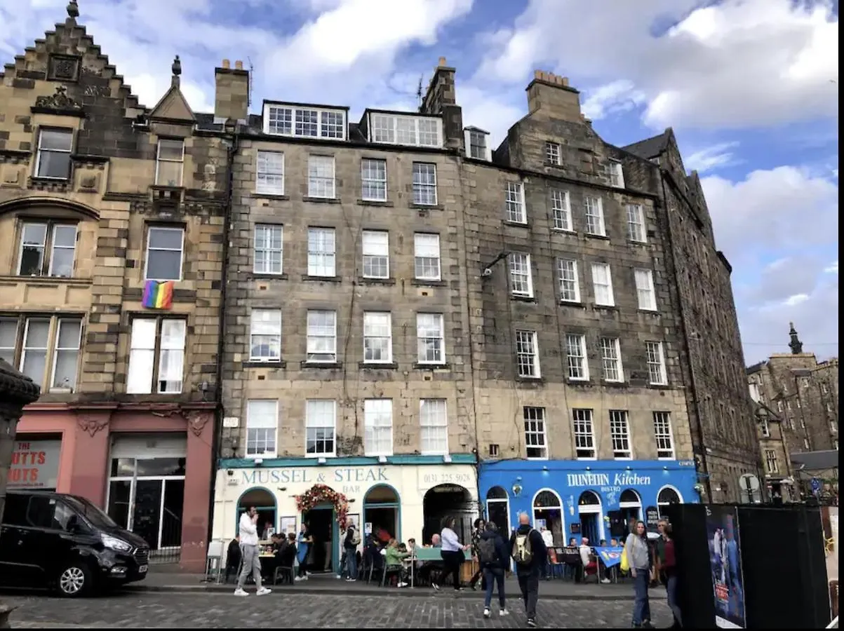 Grassmarket View Suites Edinburgh Apartment