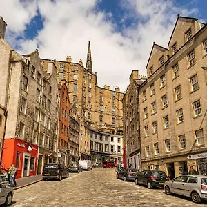 2br Grassmarket With Castle View Apartment